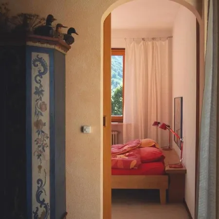 Casa Nespole, Familiennest Mit Seesicht Vakantiehuis