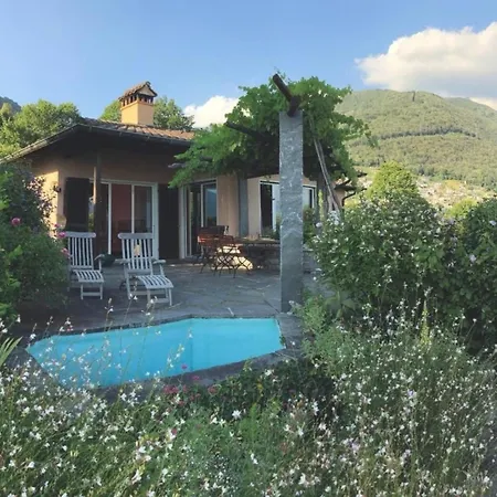 Holiday home Casa Nespole, Familiennest Mit Seesicht